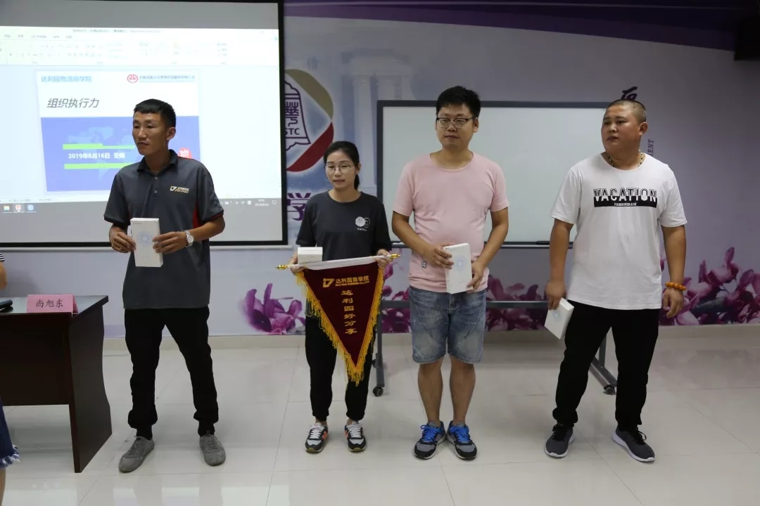 5d7f06d1477e7.jpg 5d7f06d1477e7.jpg